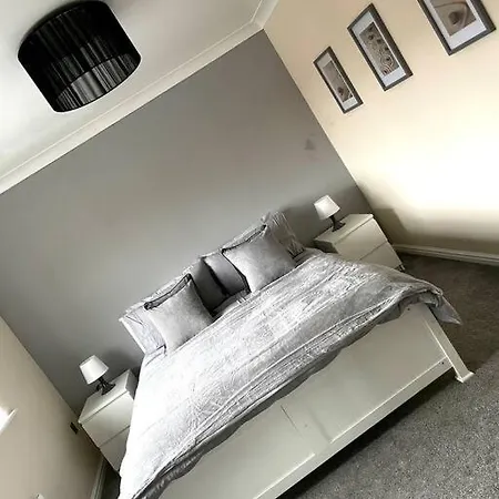بيت للعطل Detached House In Morley, Leeds ليدز