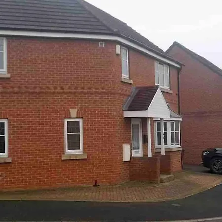 Detached House In Morley, Leeds *